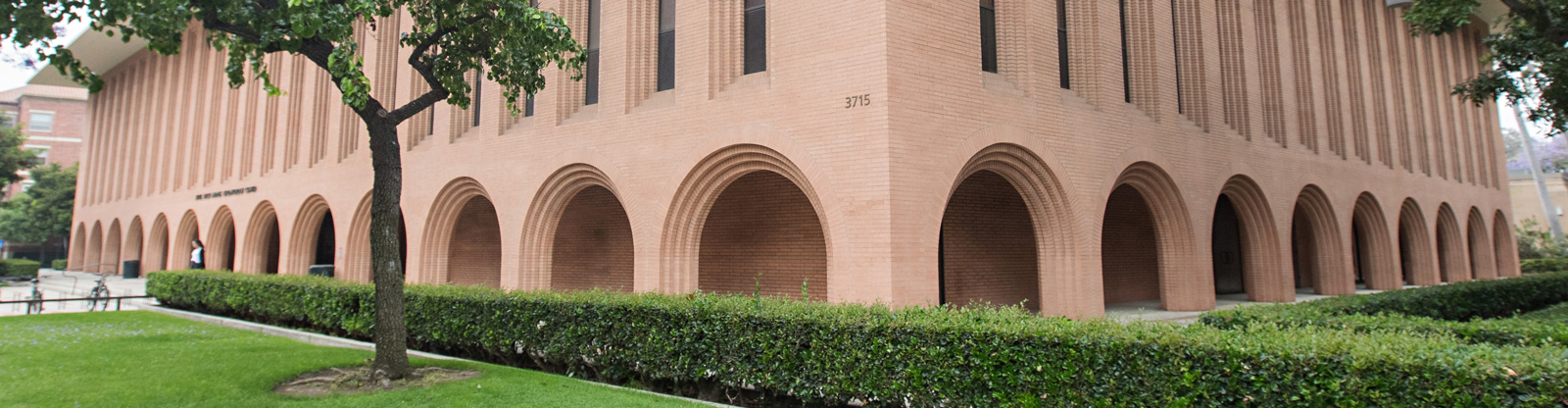 Photo of USC Leonard Davis School arches
