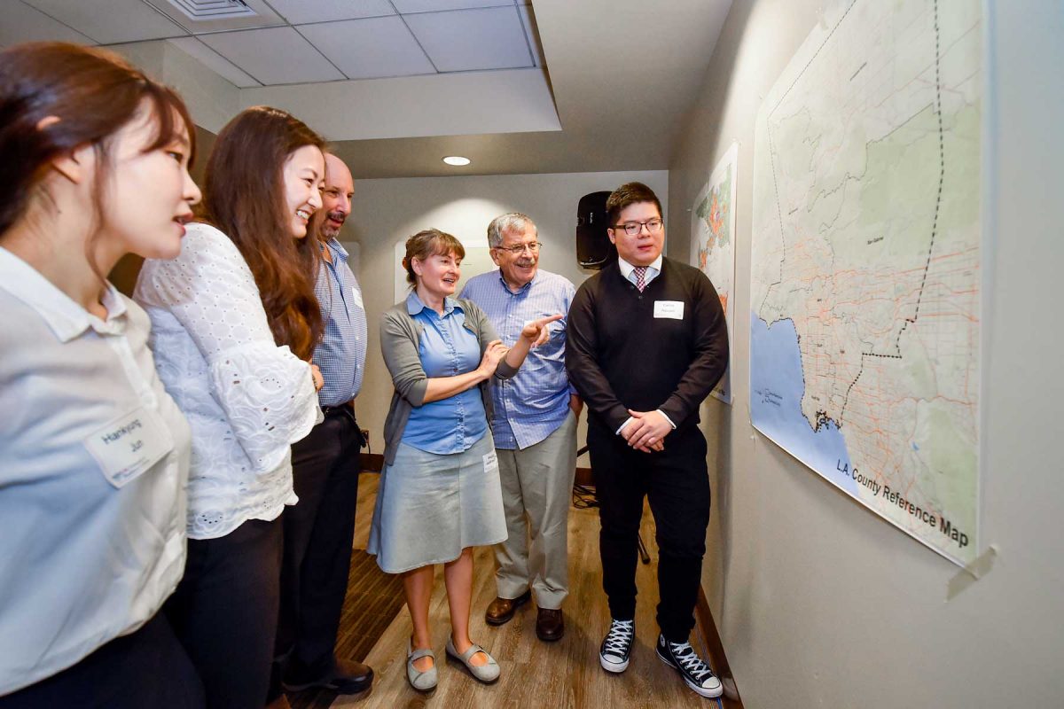 Students Map Out Ways to Make L.A. a Friendly Place for The Elderly