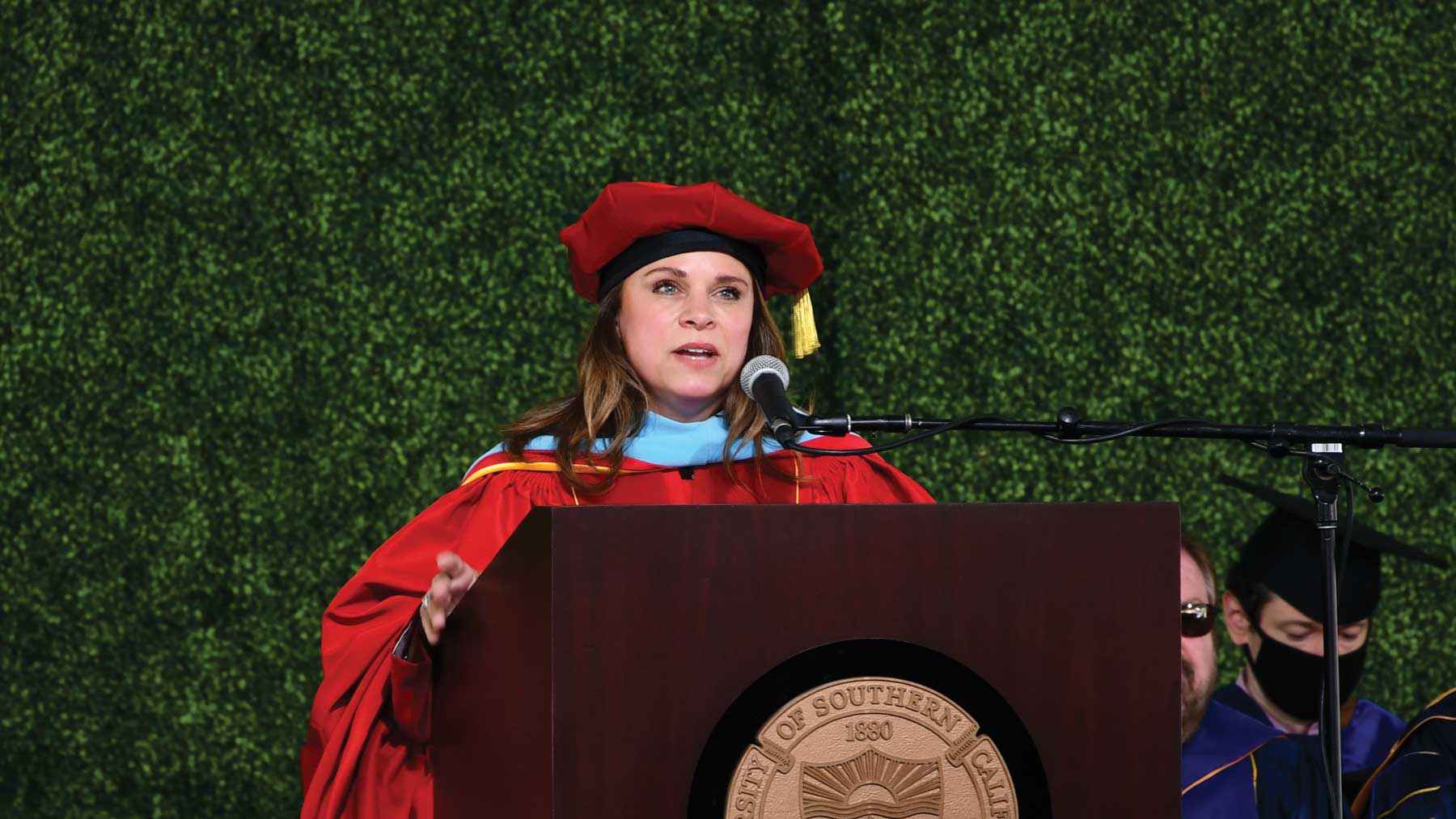 Jacqueline DuPont speaks at commencement